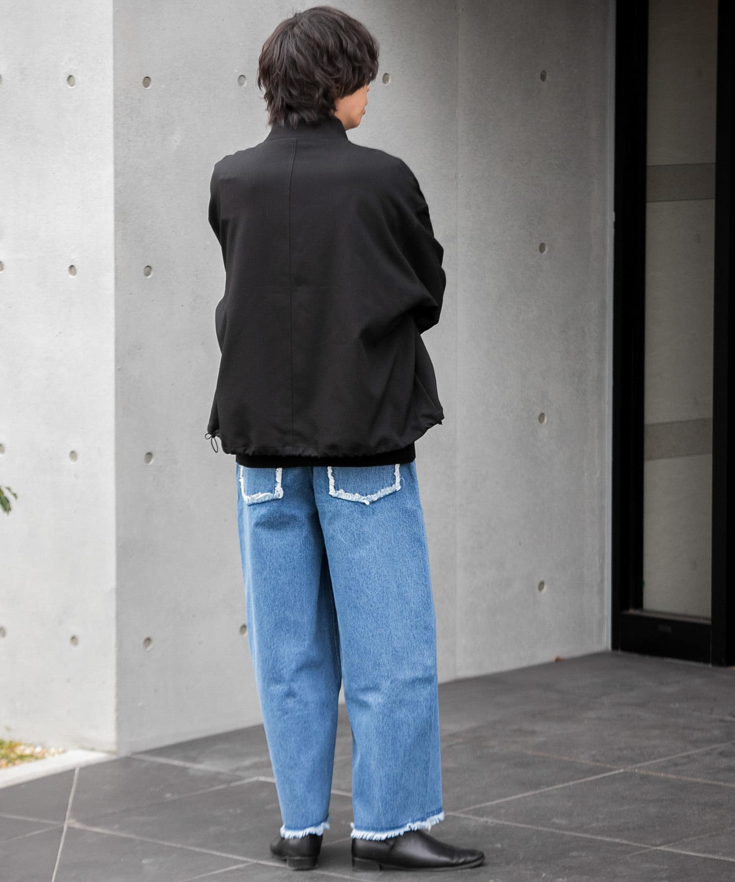 113121031