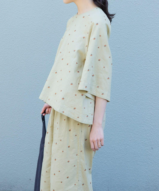 160564886