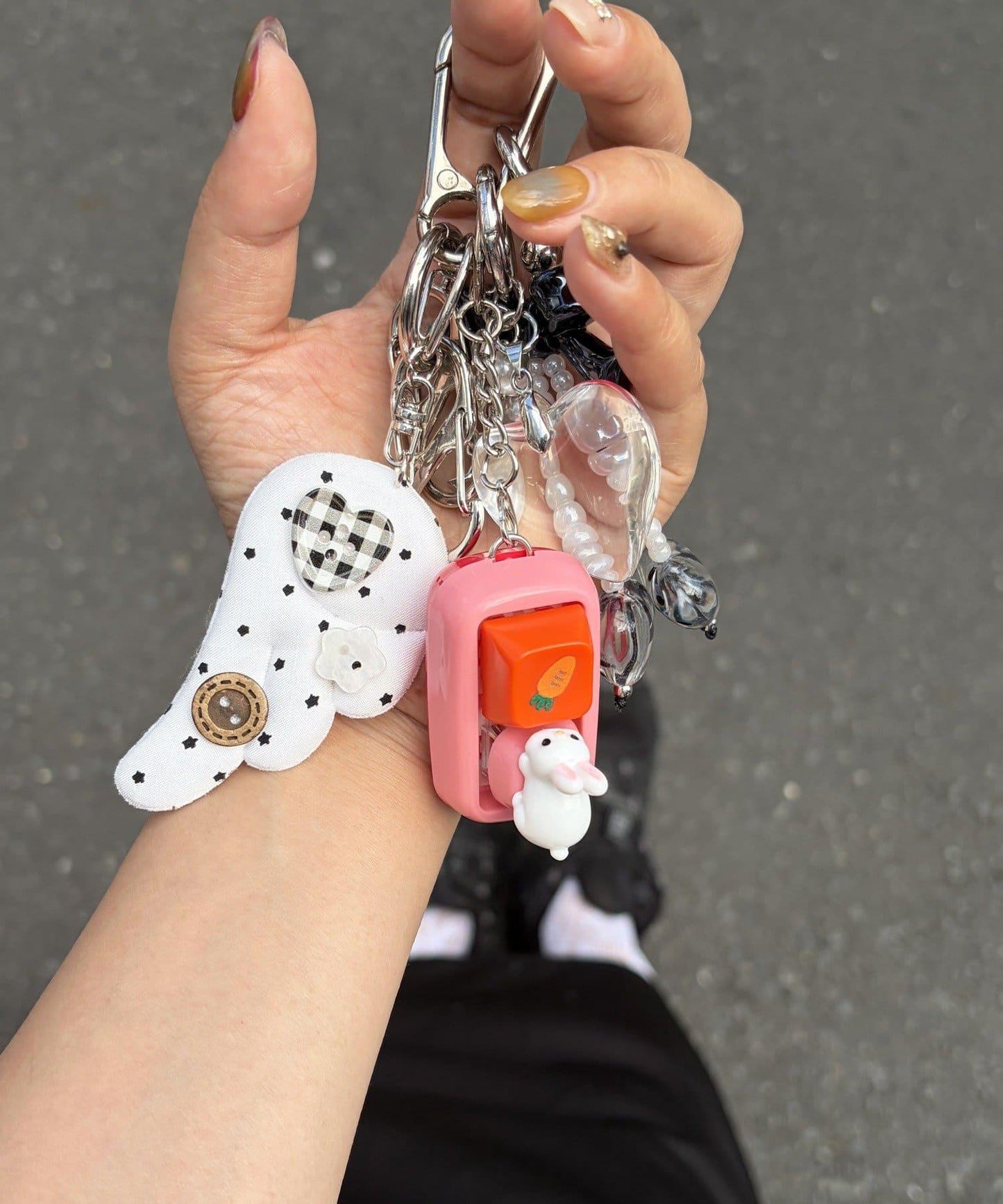 172372834