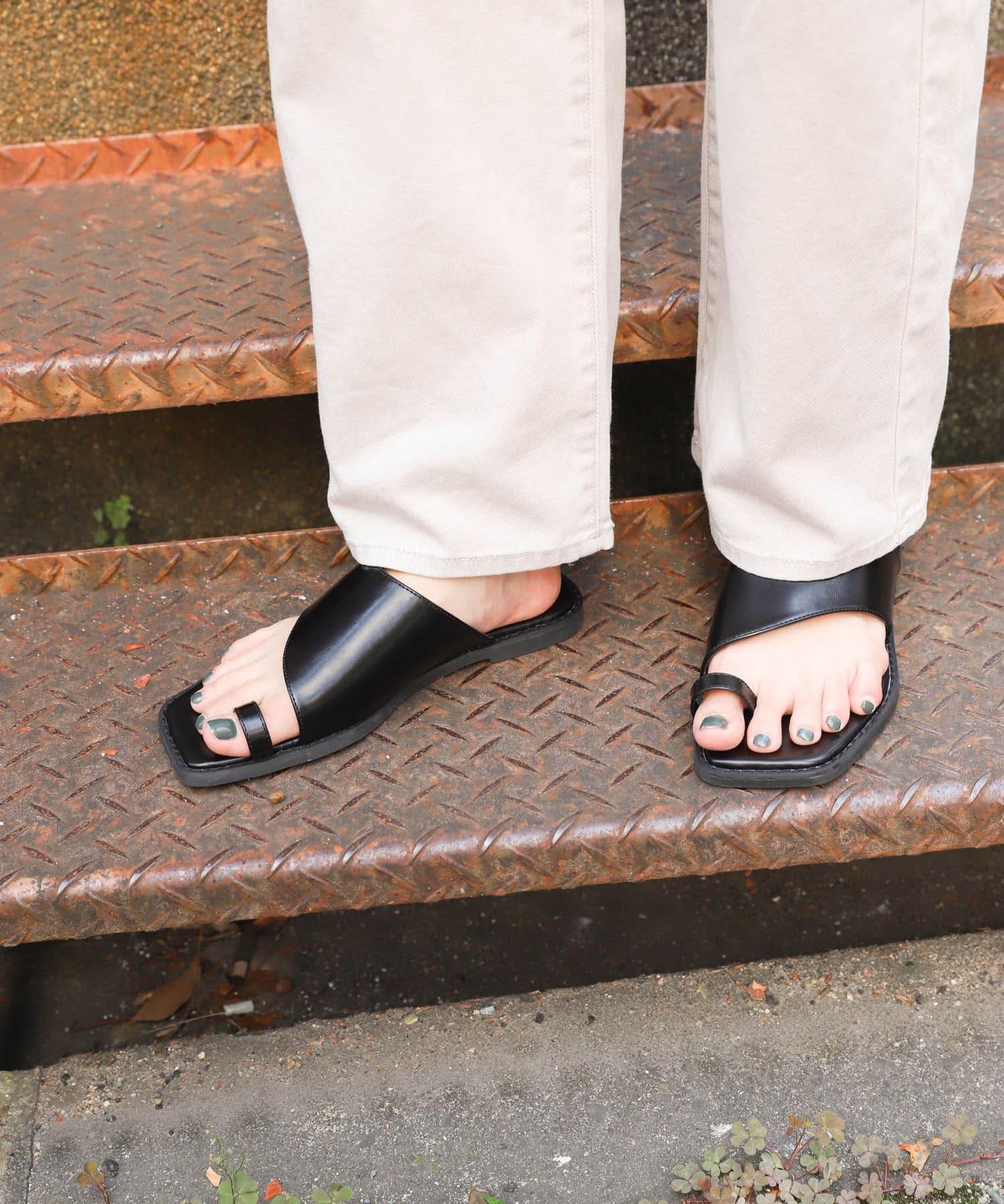 162180359