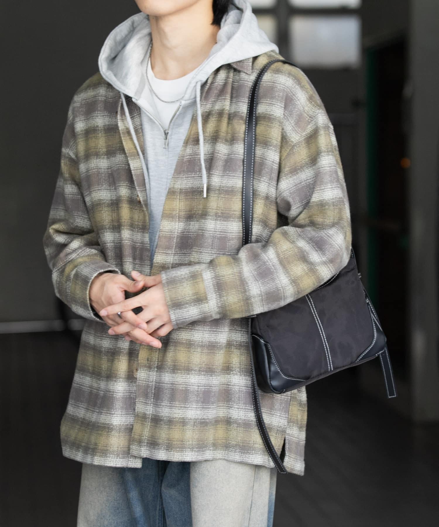 166046496