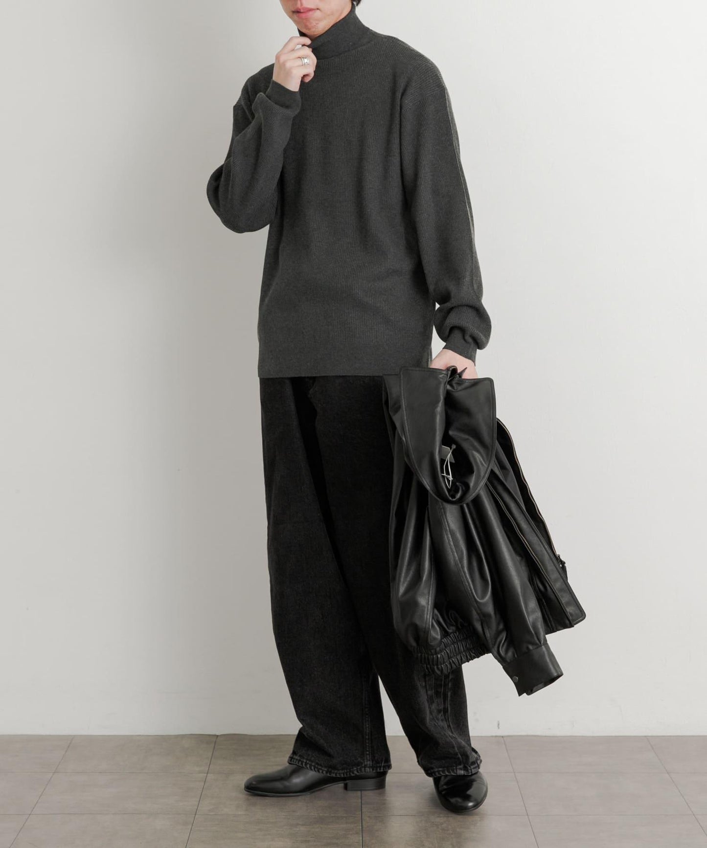 162173359