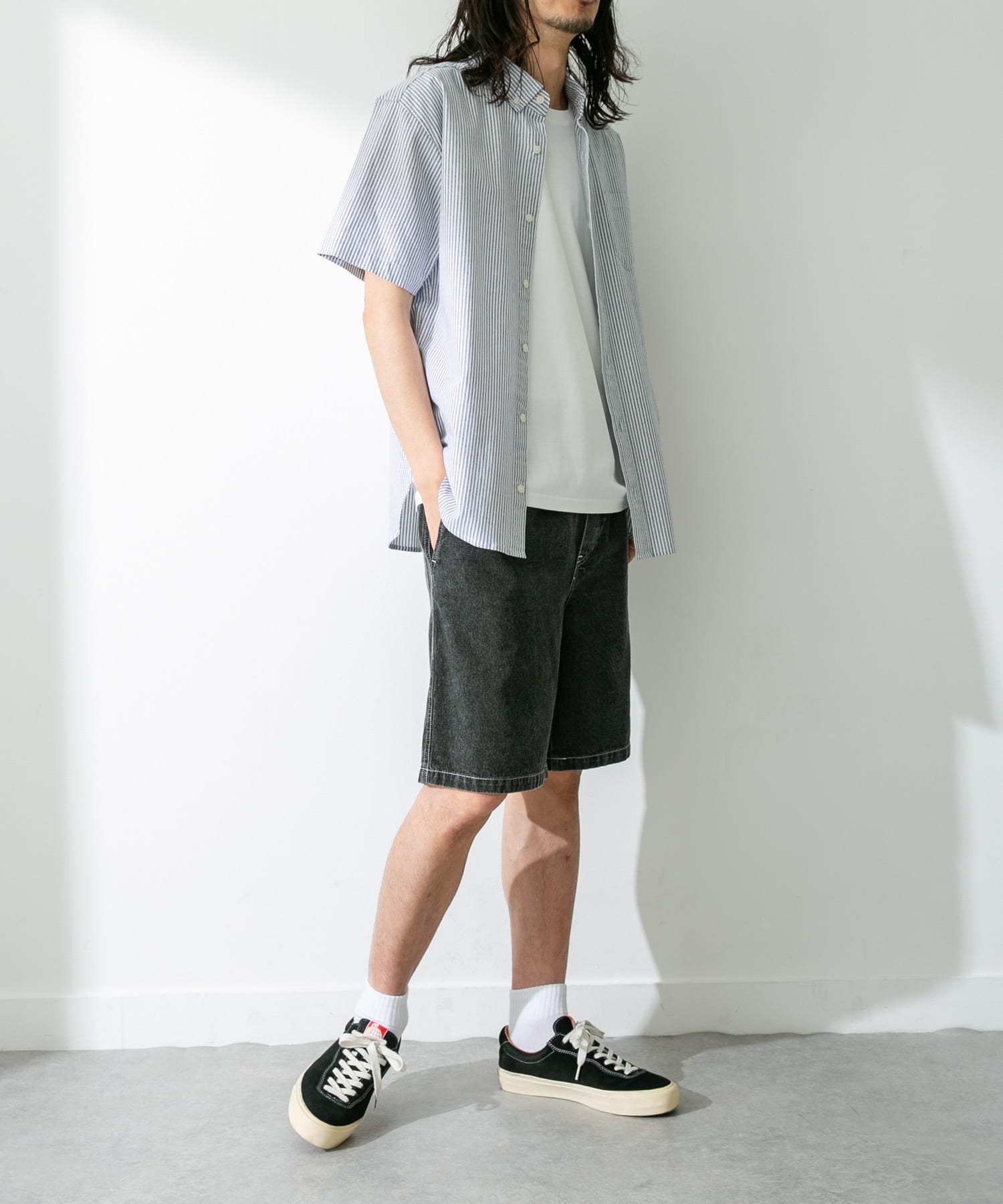 130618402
