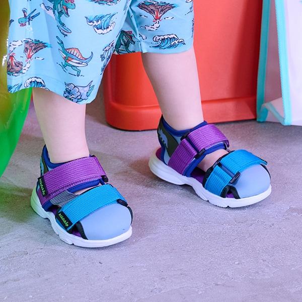 162898931