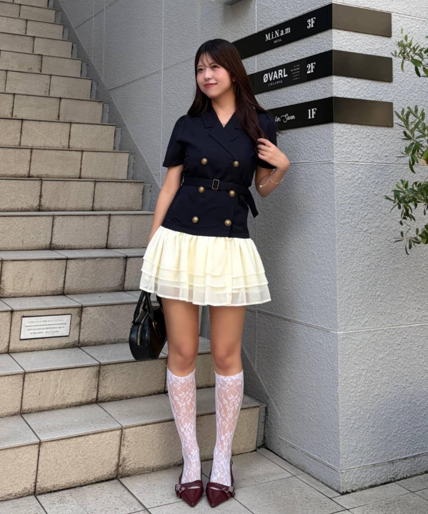 172608932