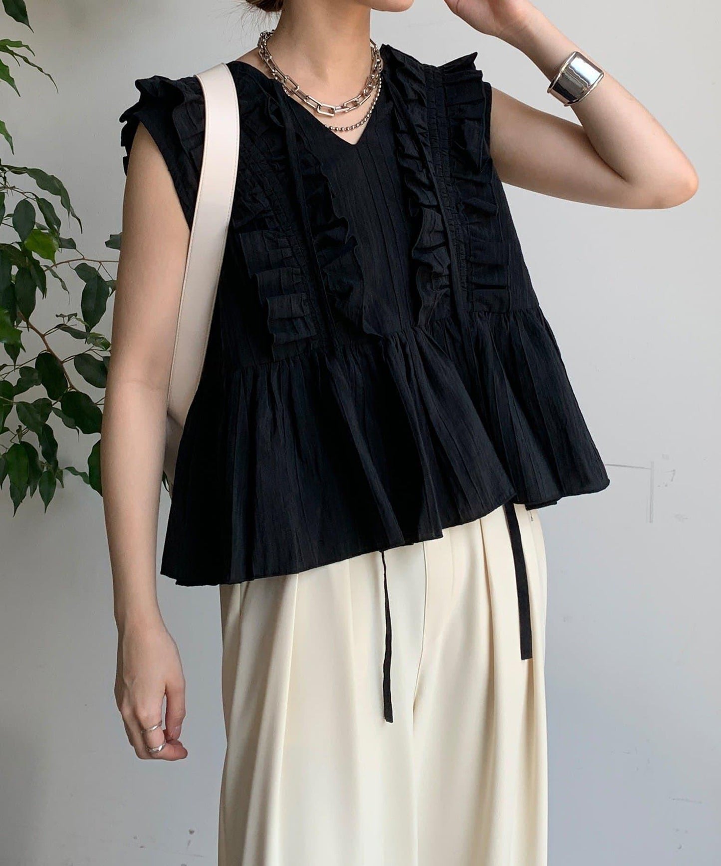 162656105