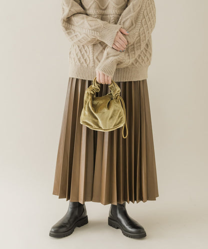 102798413