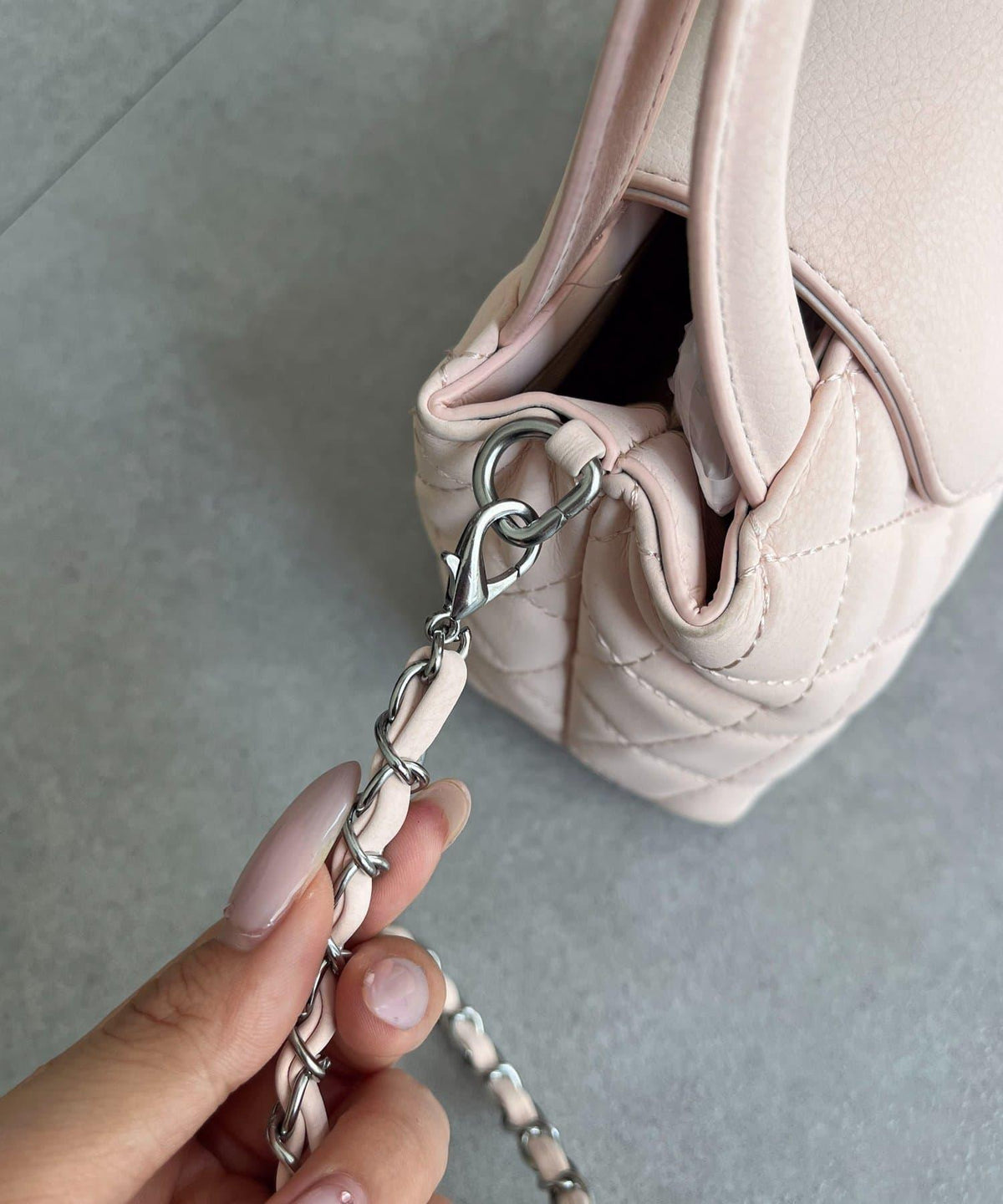 173395625