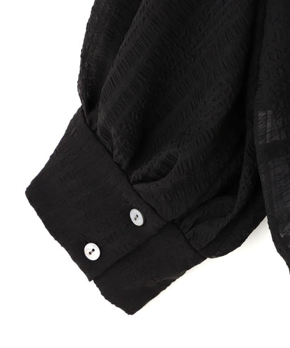 153957440