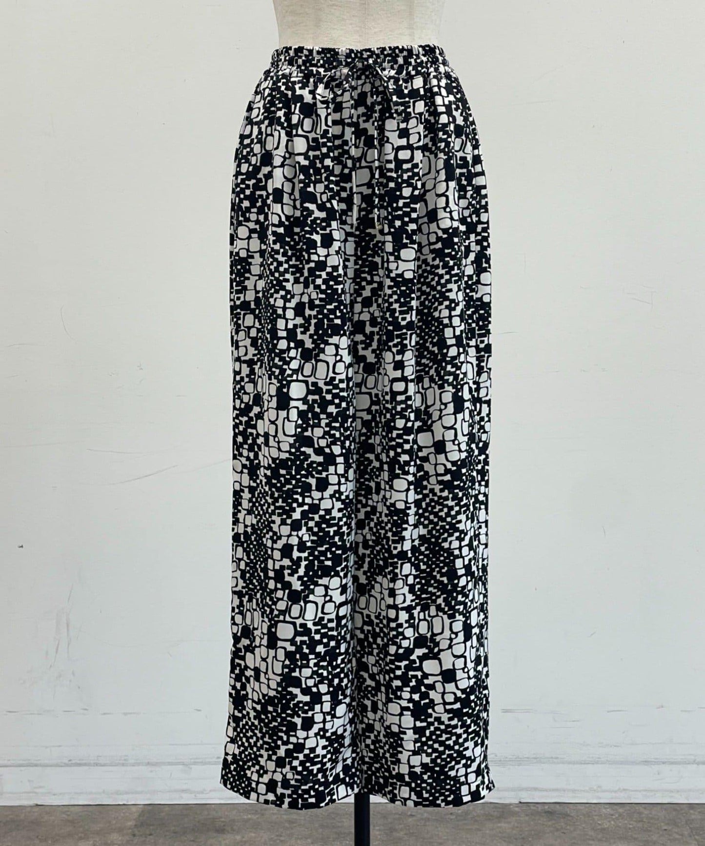 171809373