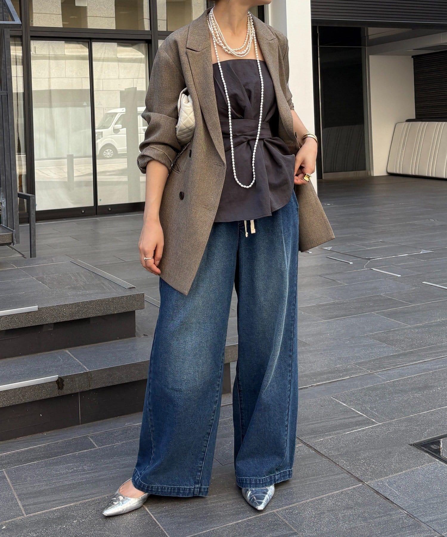 258711104