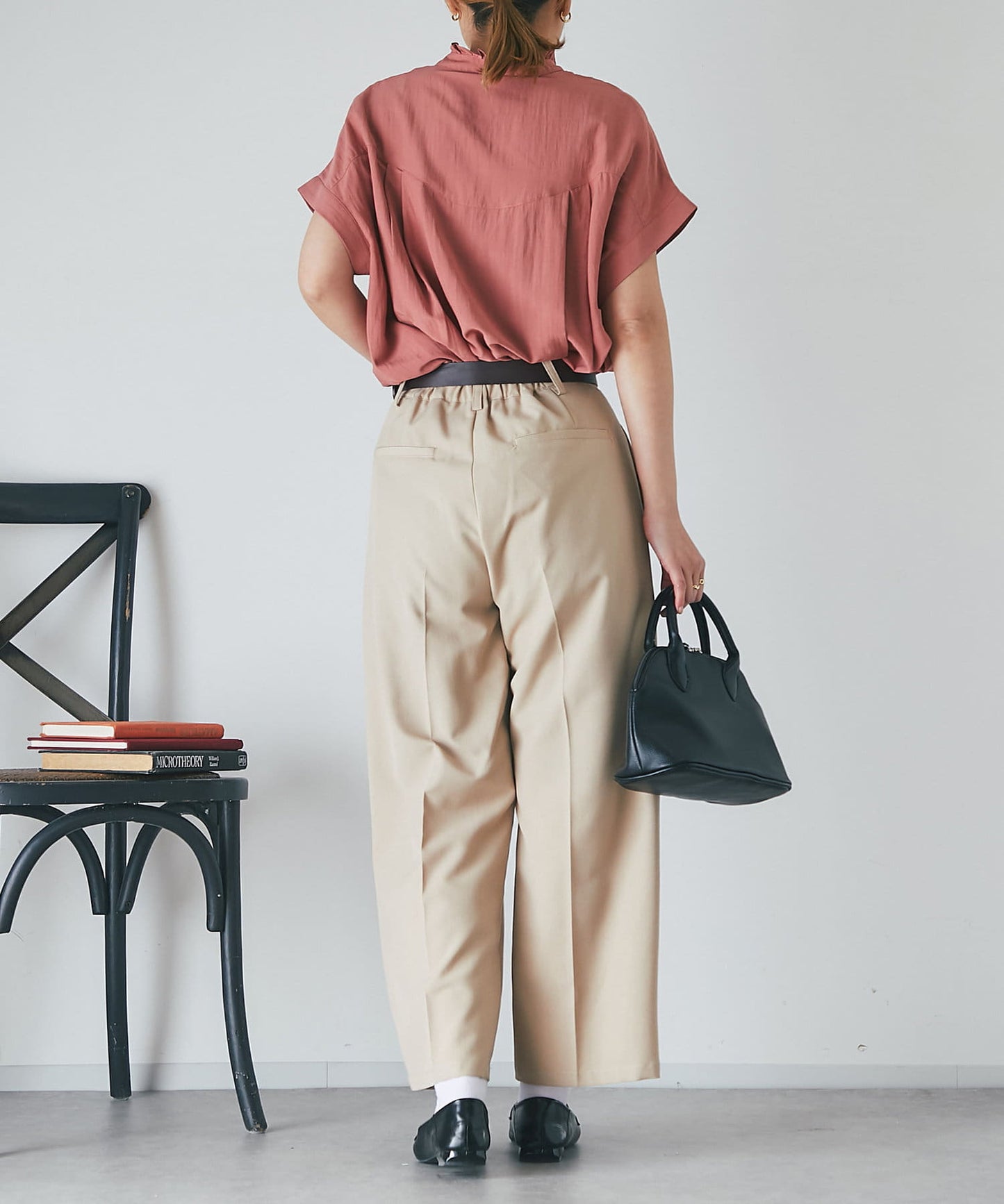 119720886
