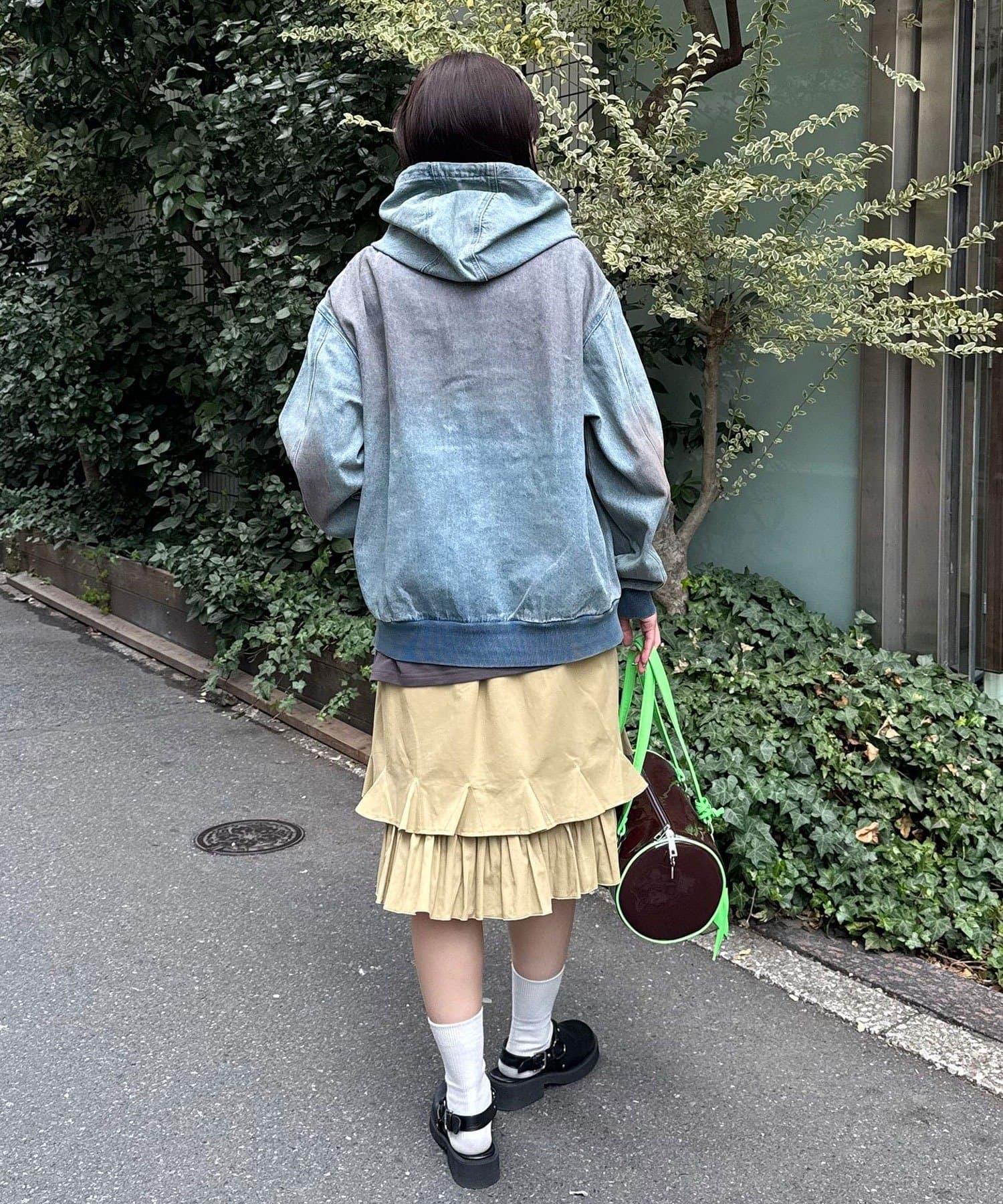 285477911