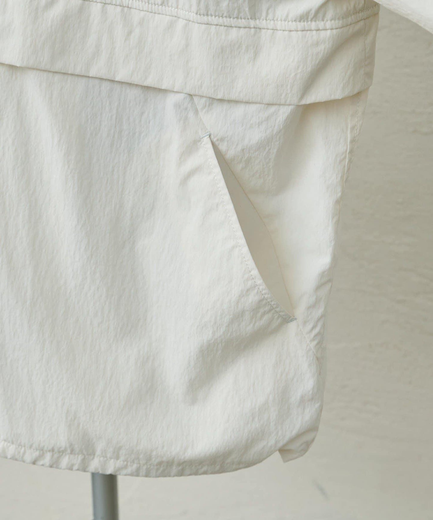 169302940