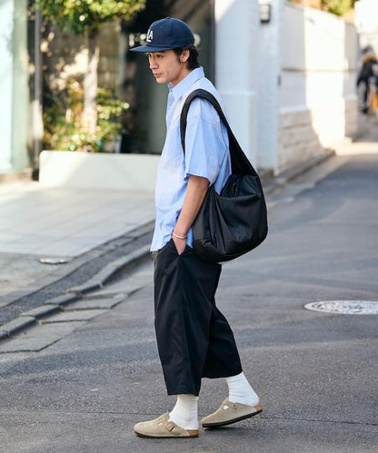 285285882