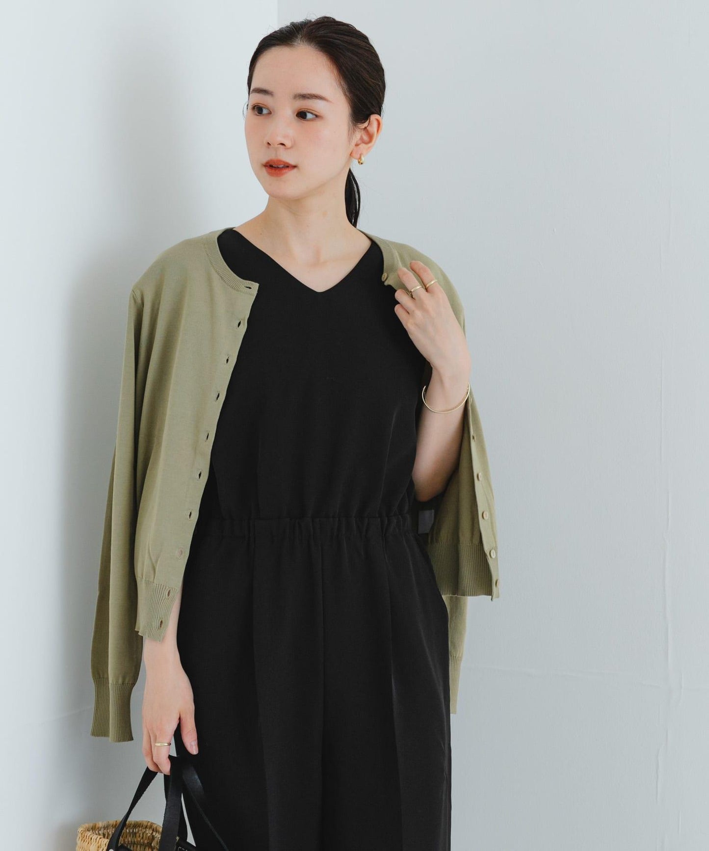 161897339