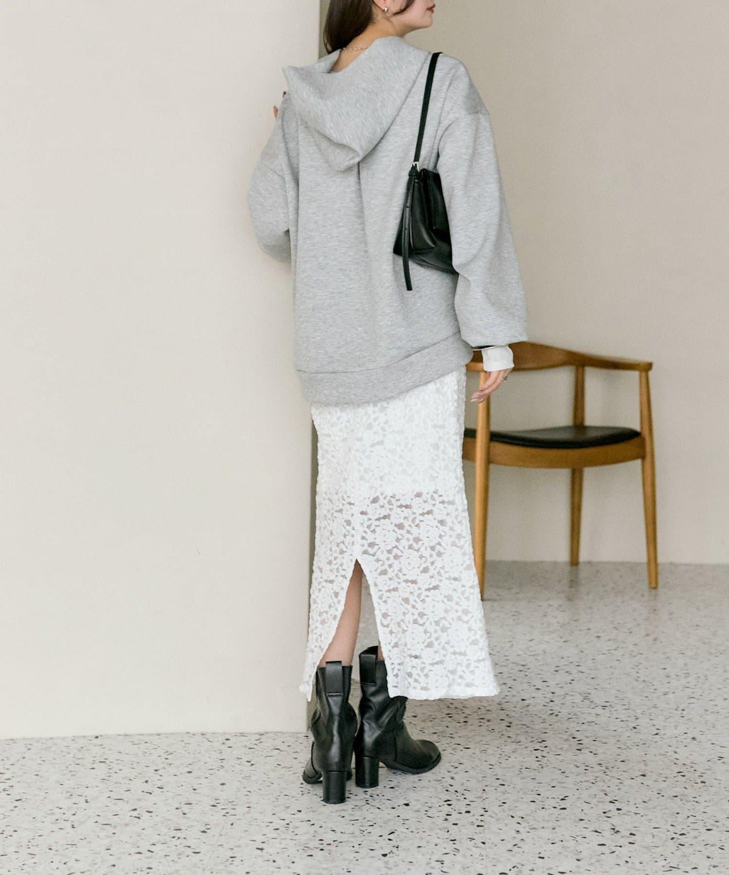 276944053