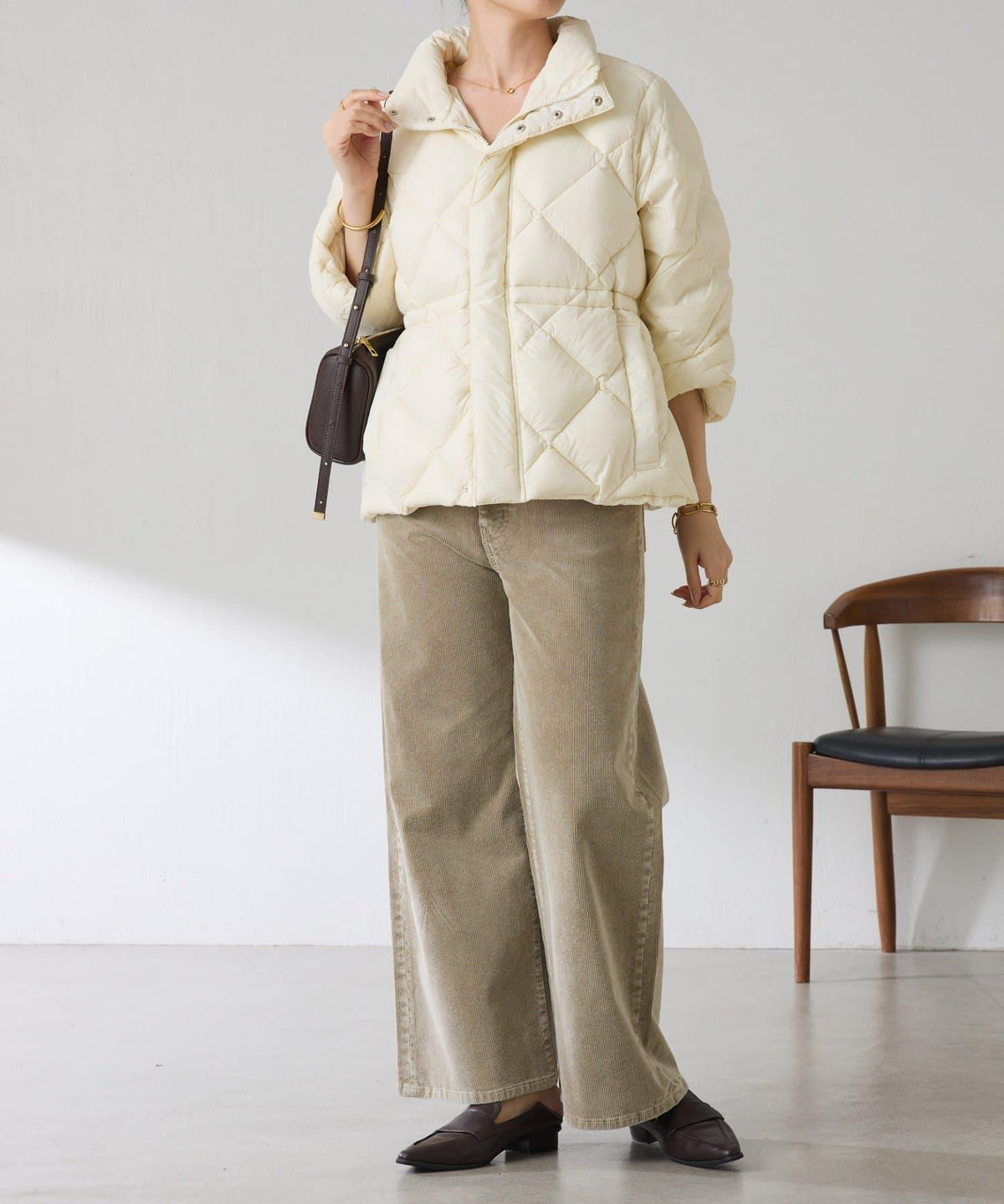 172092977