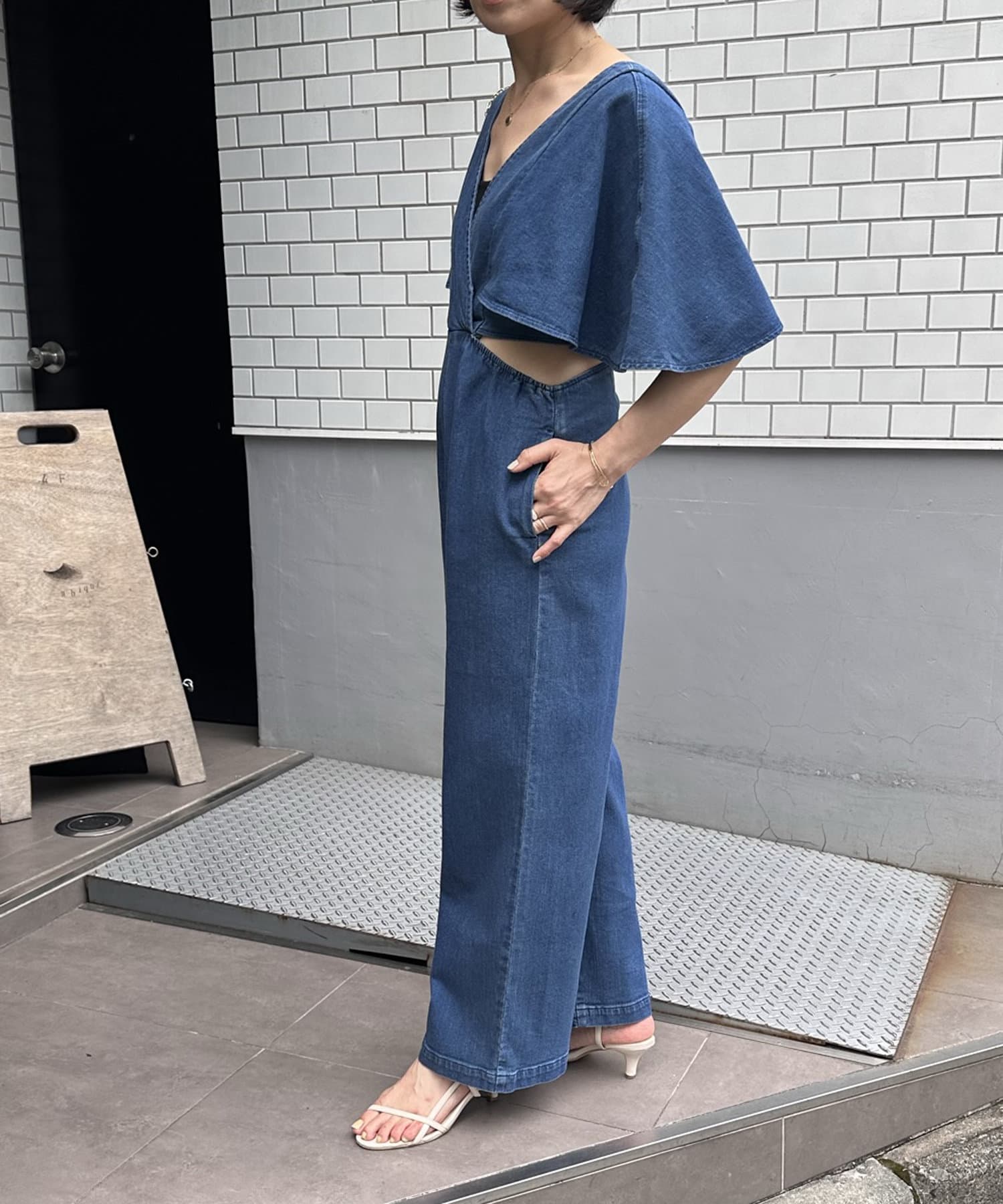 98427158