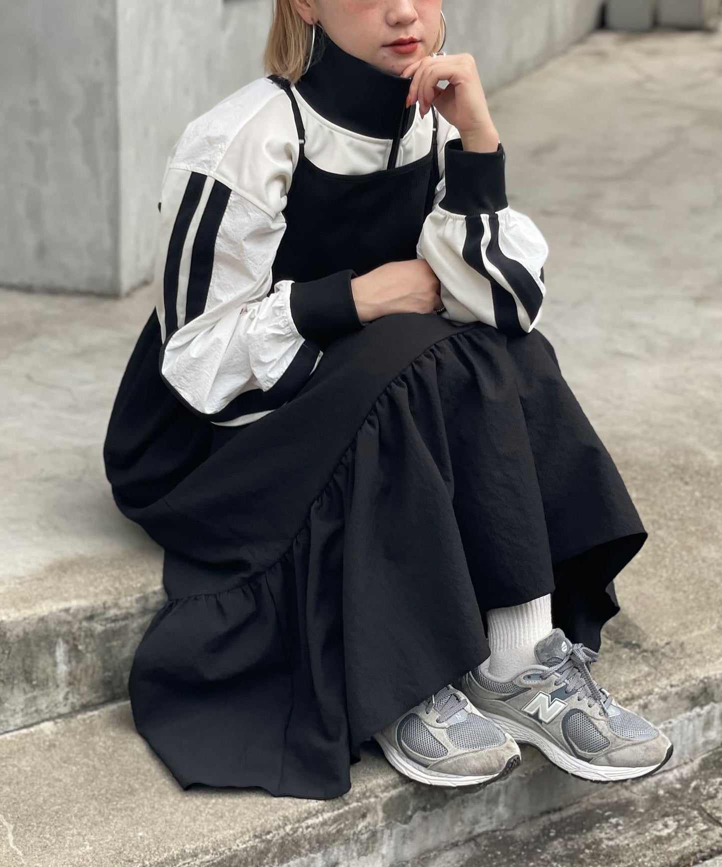 99695698