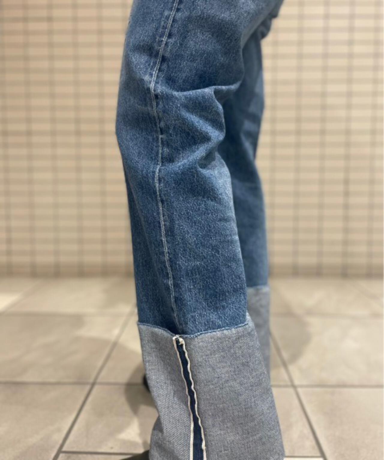 153940438