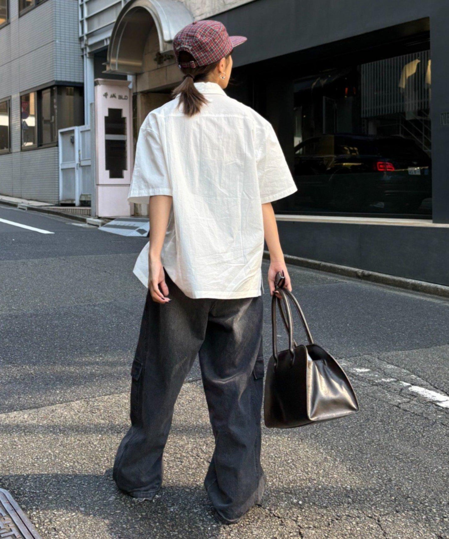 170051824