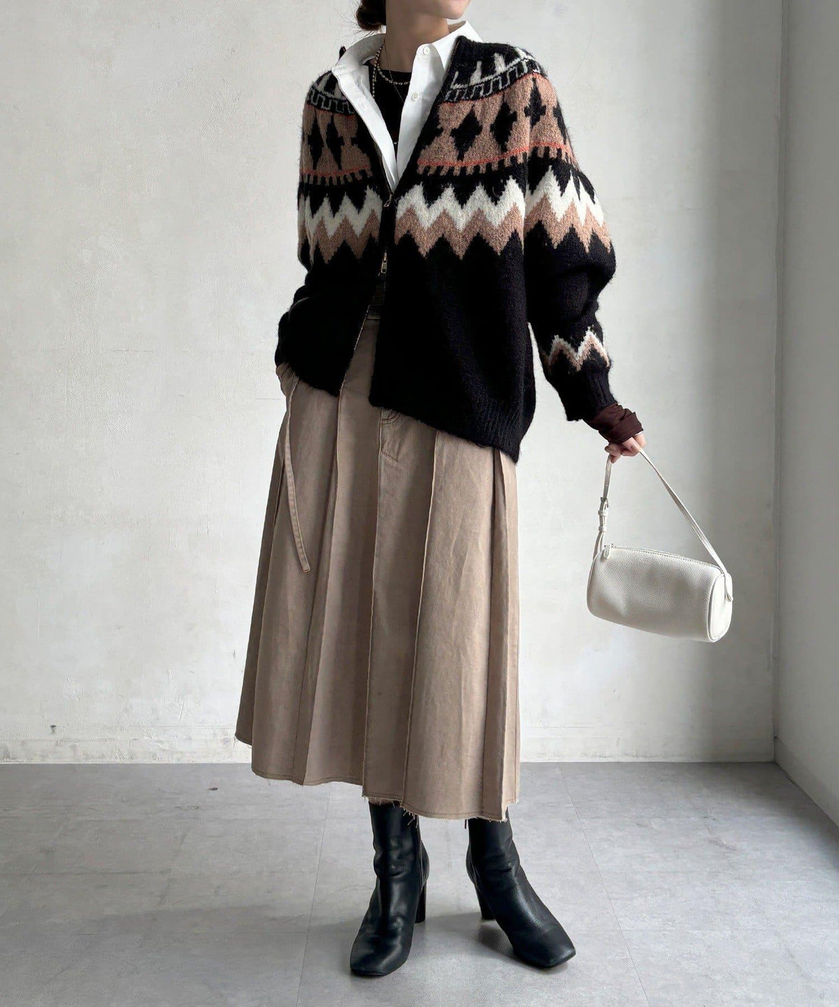 173772721