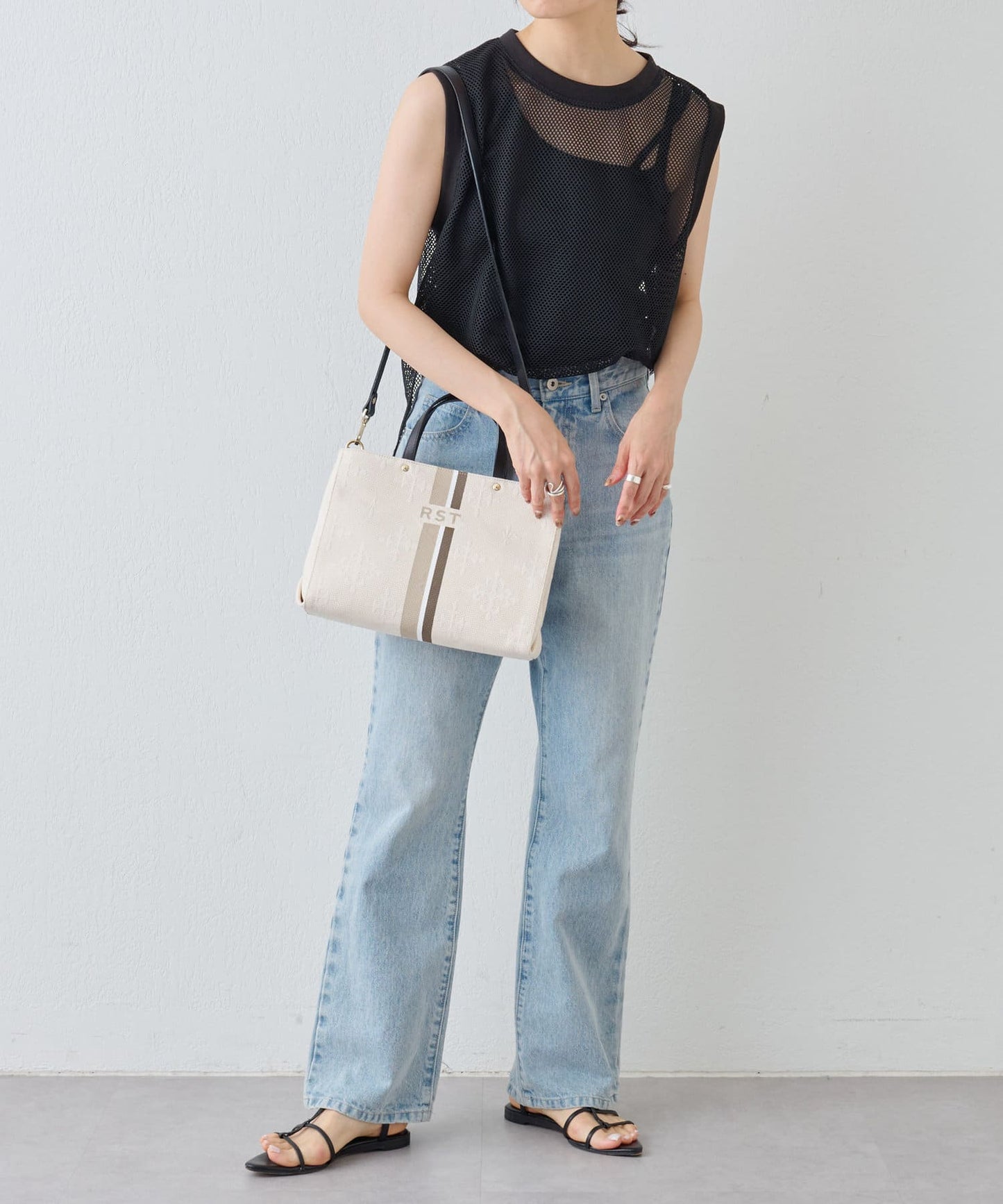 98076404